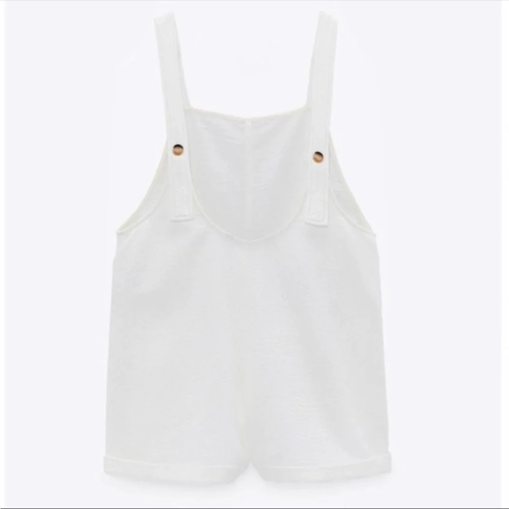 Zara Textured Overall Shorts in White NWT Medium